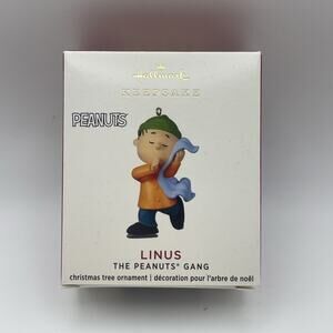 2020 Hallmark Keepsake Linus ~ The Peanuts Gang